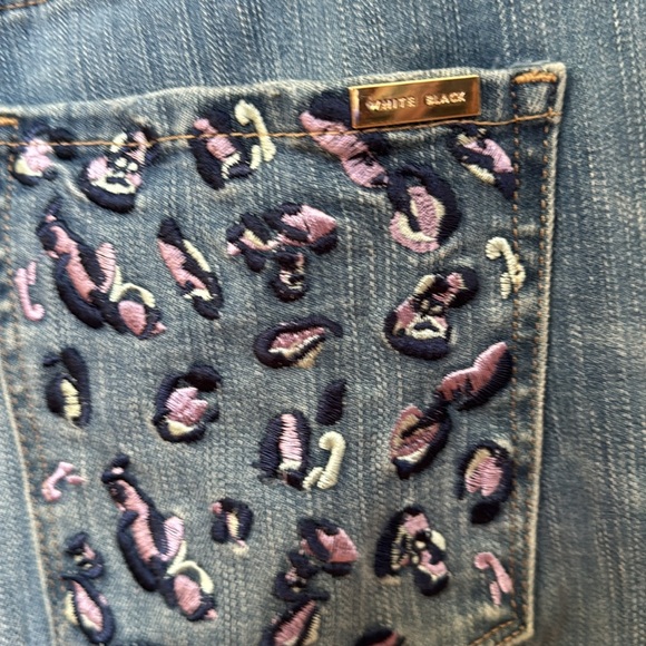 White House Black Market Straight Crop w/Purple Embroidery On Back /5th Pocket - Picture 7 of 10